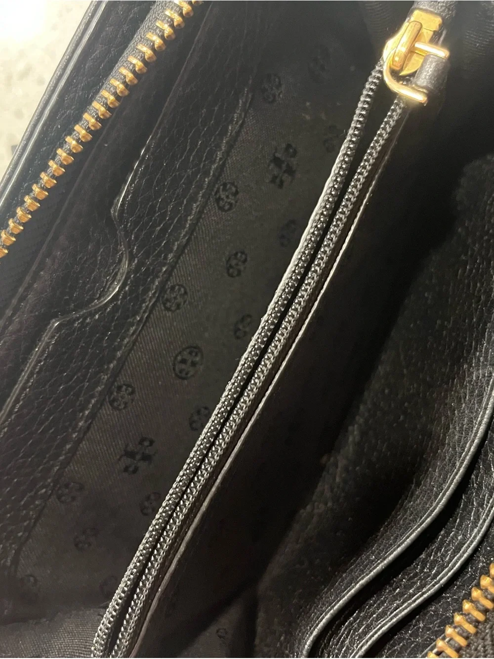 Tory Burch Black Pebbled Leather Zip-Around Wristlet with Logo